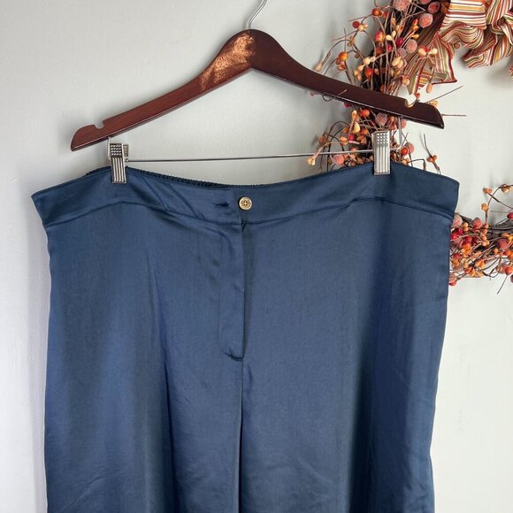 Michael Michael Kors Plus Size 2X Satin Cargo Pants - Midnight Blue - Picture 4 of 12